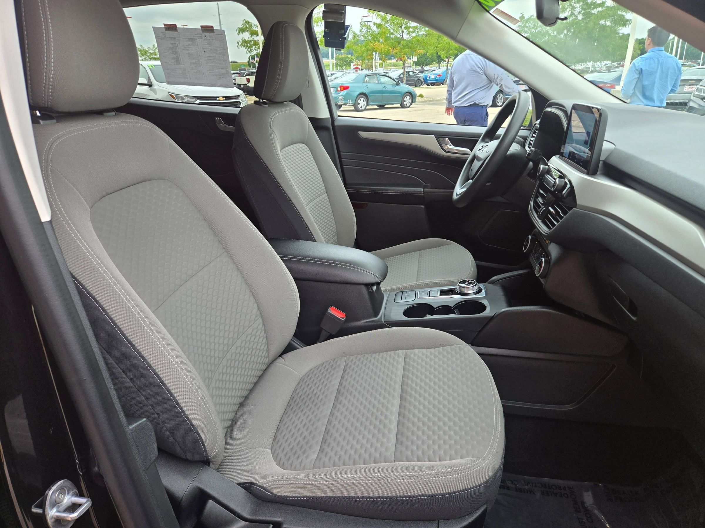 Used 2021 Ford Escape SE FWD image 9