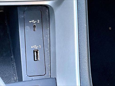 Used 2020 Audi Q3 2.0T Premium w/ Convenience Package image 34