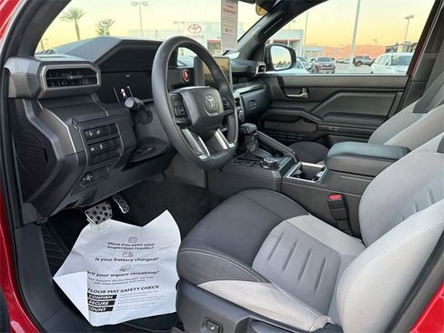 Used 2024 Toyota Tacoma TRD Sport image 25