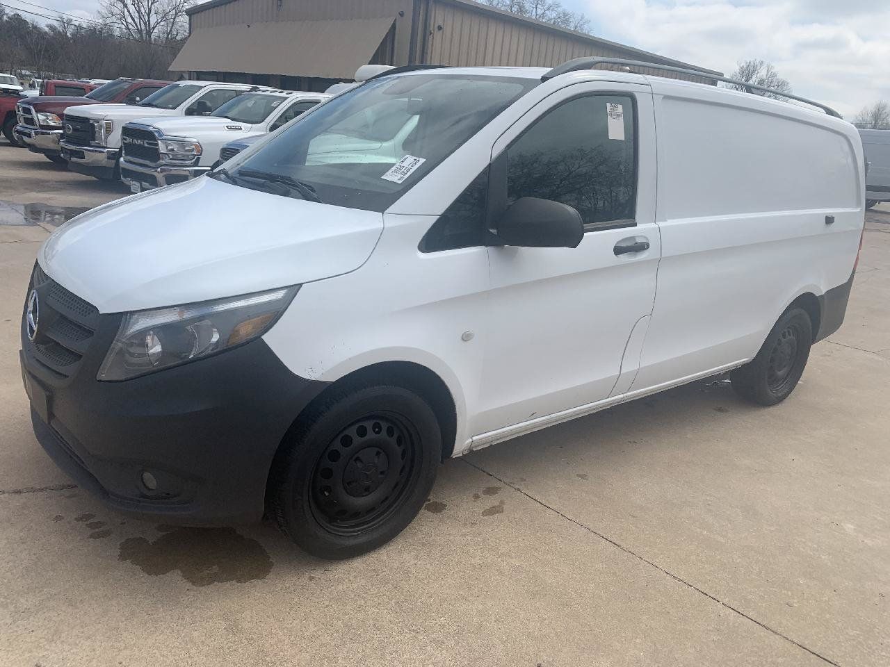 Used 2016 Mercedes-Benz Metris image 1