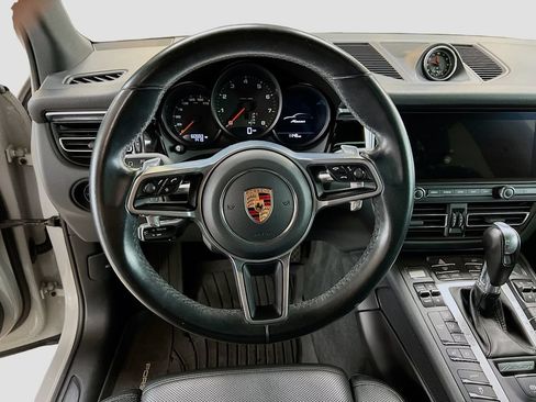 Certified 2020 Porsche Macan AWD/4WD image 12