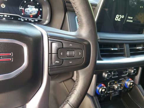 Used 2022 GMC Yukon XL SLT w/ SLT Premium Package AWD/4WD image 27