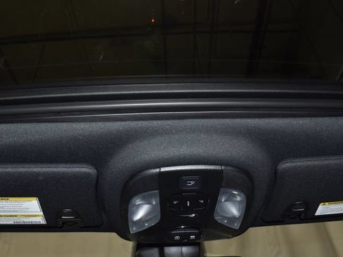 New 2026 Jeep Compass Latitude w/ Sun and Sound Group AWD/4WD image 19