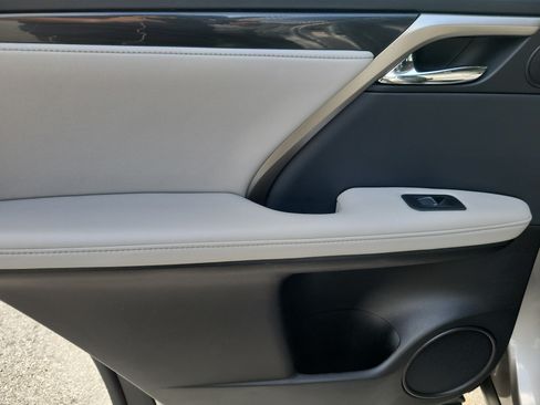 Used 2019 Lexus RX 350 FWD w/ Accessory Package image 11