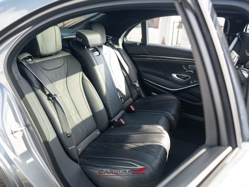 Used 2019 Mercedes-Benz S 560 4MATIC Sedan w/ Premium Package image 18