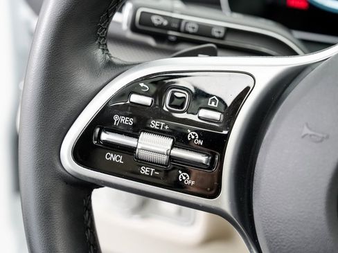 Used 2023 Mercedes-Benz GLE 350 4MATIC image 12