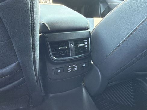 Used 2025 Subaru Outback Wilderness AWD/4WD image 29