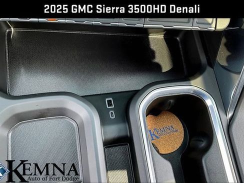 Used 2025 GMC Sierra 3500 Denali w/ Denali Reserve Package image 20