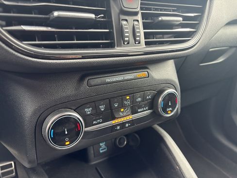 Used 2023 Ford Escape ST-Line image 33