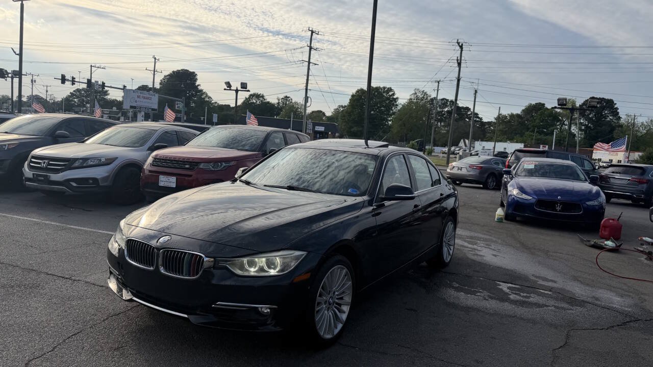 Used 2013 BMW 328i xDrive Sedan AWD/4WD image 1
