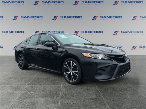 Used 2020 Toyota Camry SE image 7