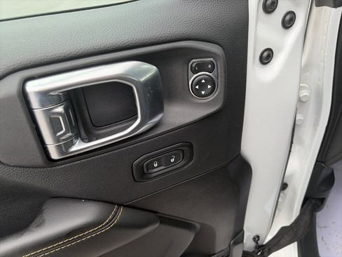 Used 2025 Jeep Wrangler Sahara w/ Safety Group image 16