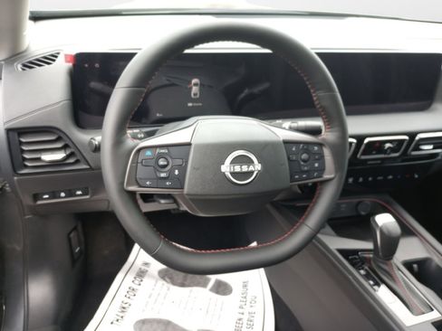 New 2026 Nissan Sentra SR w/ SR Premium Package FWD image 10