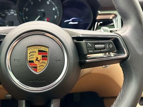 Used 2022 Porsche Macan AWD/4WD image 12