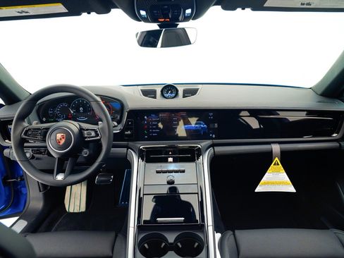 New 2026 Porsche Panamera image 19