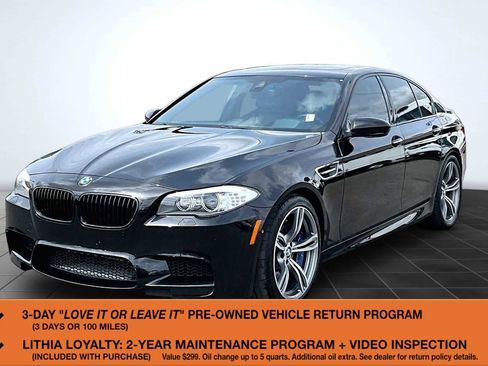 Used 2013 BMW M5 RWD image 1