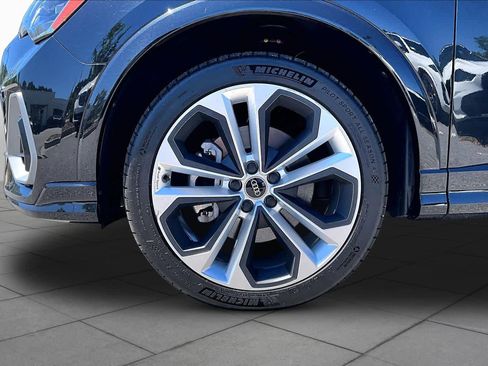 Used 2021 Audi Q3 2.0T Premium w/ Convenience Package AWD/4WD image 11