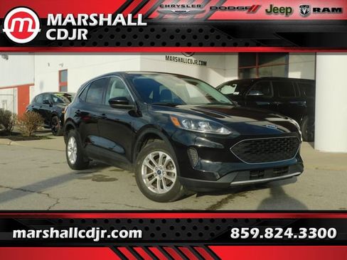 Used 2021 Ford Escape SE w/ Cold Weather Package image 1