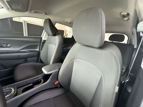 Used 2025 Hyundai Kona SEL FWD image 14