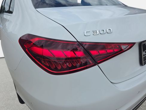 Used 2025 Mercedes-Benz C 300 4MATIC Sedan image 33