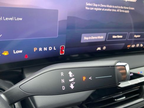 New 2026 Buick Enclave Avenir image 22