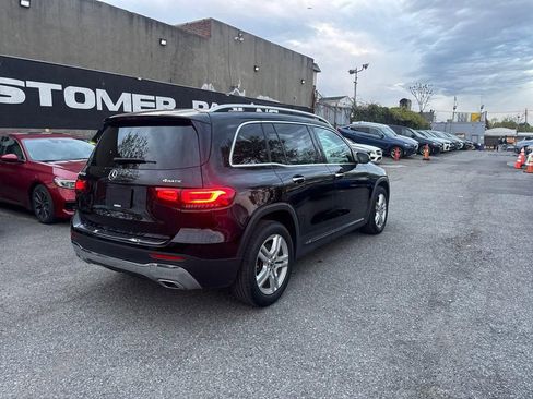 Used 2022 Mercedes-Benz GLB 250 4MATIC image 4