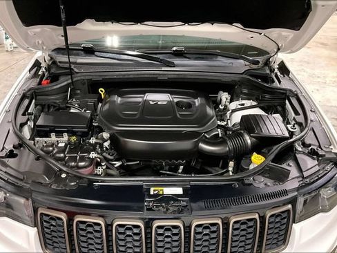Used 2017 Jeep Grand Cherokee Limited 75th Anniversary AWD/4WD image 10