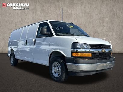 New 2025 Chevrolet Express 3500 Extended w/ Driver Convenience Package