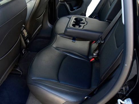 Used 2022 Jeep Compass Limited image 14