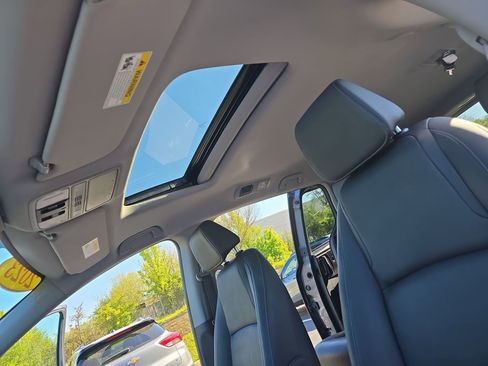 Used 2023 Honda Odyssey EX-L image 32