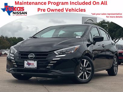 Used 2025 Nissan Versa SV w/ Trunk Package