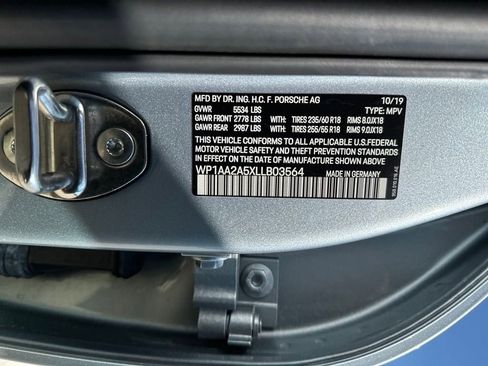 Used 2020 Porsche Macan image 30