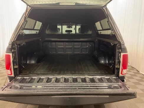 Used 2016 RAM 1500 Laramie w/ Convenience Group AWD/4WD image 32