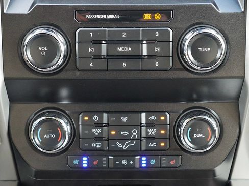 Used 2019 Ford F350 Lariat w/ Tow Technology Bundle AWD/4WD image 24