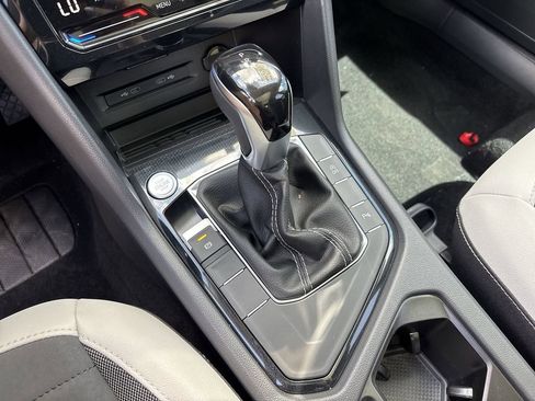New 2026 Volkswagen Taos SE FWD image 25