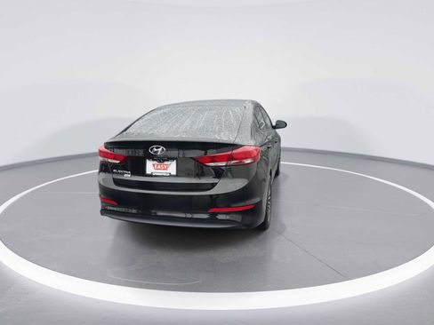 Used 2018 Hyundai Elantra SE image 7