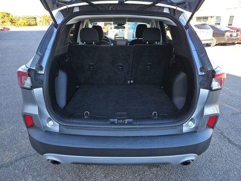 Used 2022 Ford Escape SE image 15
