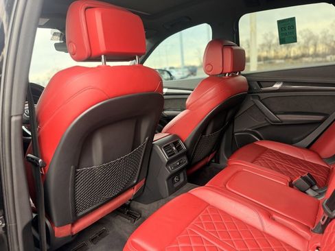 Used 2018 Audi SQ5 Prestige w/ Prestige Package image 18
