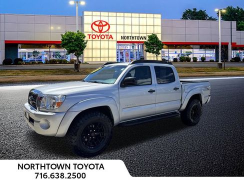 Used 2011 Toyota Tacoma 4x4 Double Cab w/ TRD Off-Road Pkg image 1