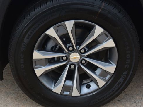 New 2026 Chevrolet Equinox LT FWD image 10
