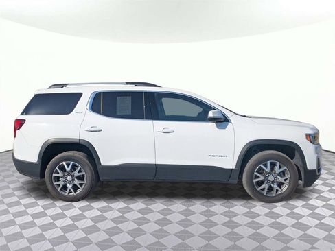 Used 2023 GMC Acadia SLT image 2