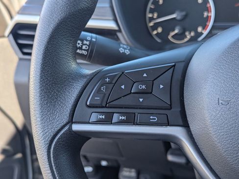 Used 2024 Nissan Altima 2.5 SV FWD image 19