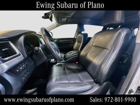 Used 2015 Toyota Highlander Limited Platinum AWD/4WD image 22