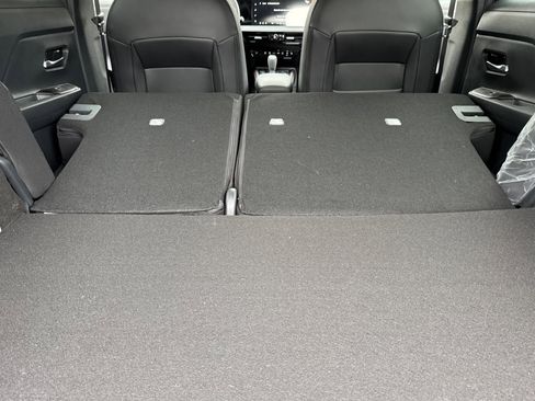 New 2026 Nissan Kicks SR image 12