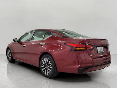Used 2025 Nissan Altima 2.5 SV image 20