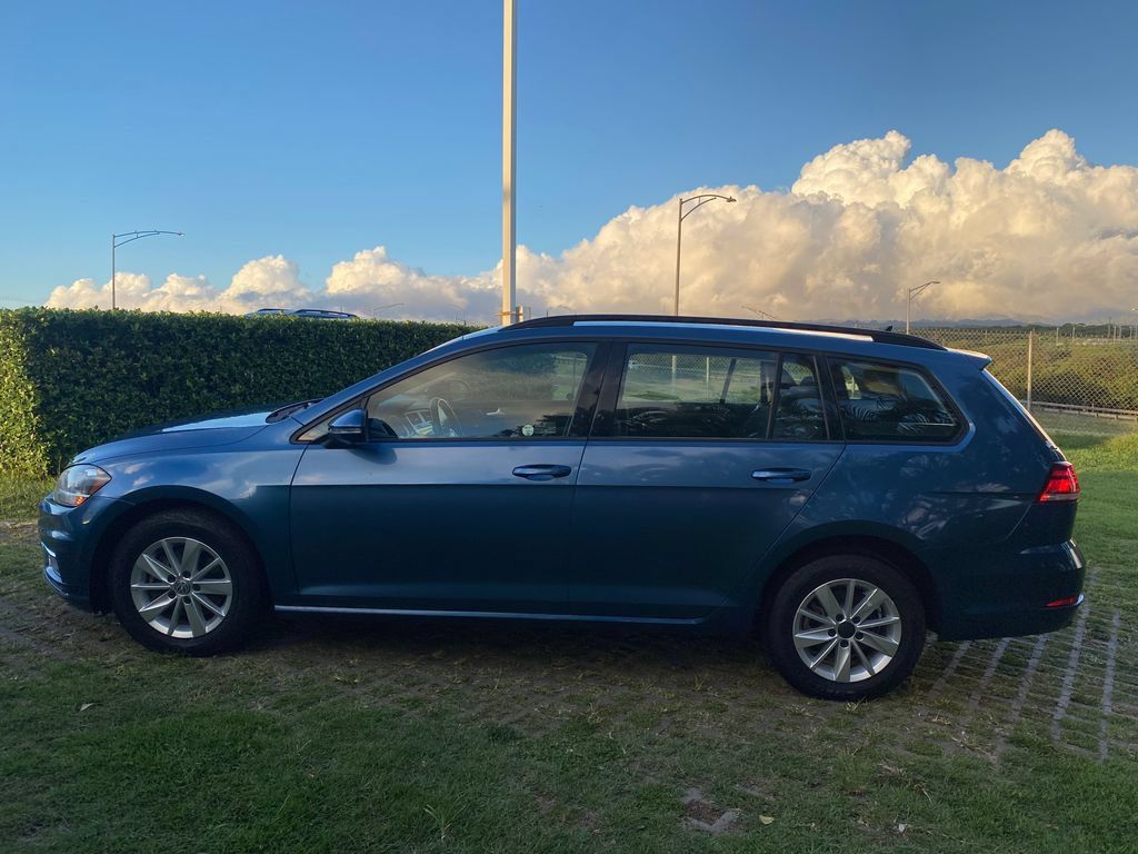 Used 2019 Volkswagen Golf S FWD image 20