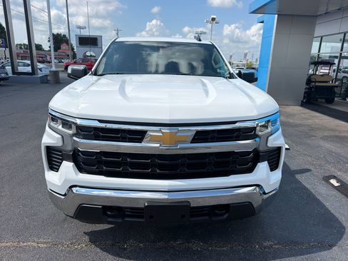 Used 2025 Chevrolet Silverado 1500 LT AWD/4WD image 2