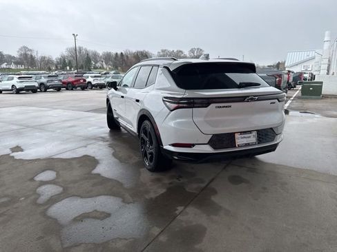 New 2025 Chevrolet Equinox EV RS FWD image 8