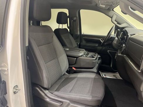 Certified 2025 Chevrolet Silverado 2500 LT w/ Convenience Package image 24