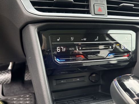 New 2026 Volkswagen Taos SEL AWD/4WD image 34